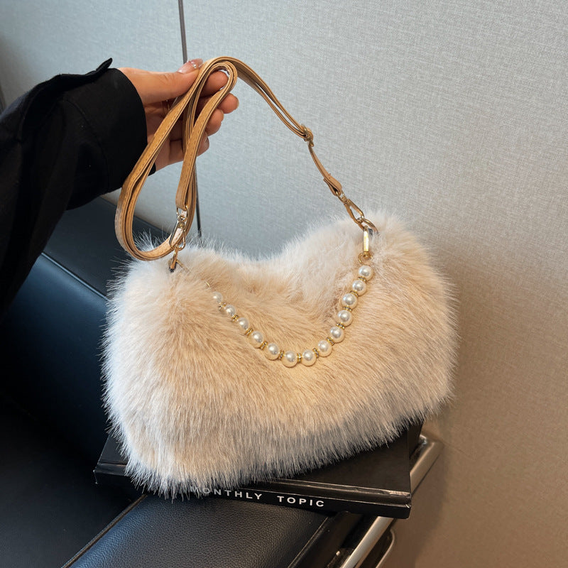 Herbst und Winter Mode Schultertaschen Perle Kette Umhängetasche Vielseitig Pendler Achselhöhle Plüsch weibliche Tasche